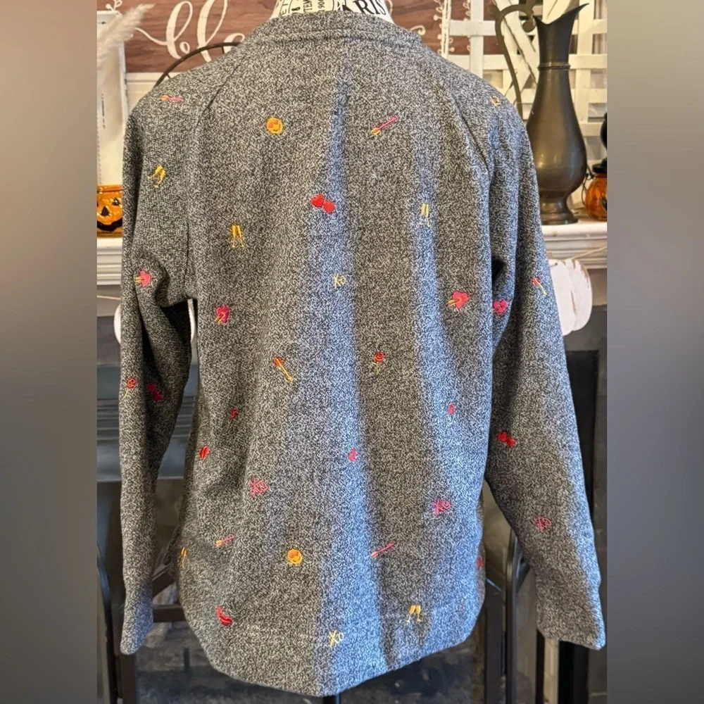 Lou Grey Loft Heart Embroidered Emoji Sweatshirt Women’s Small Gray Preppy Cozy - Picture 9 of 10